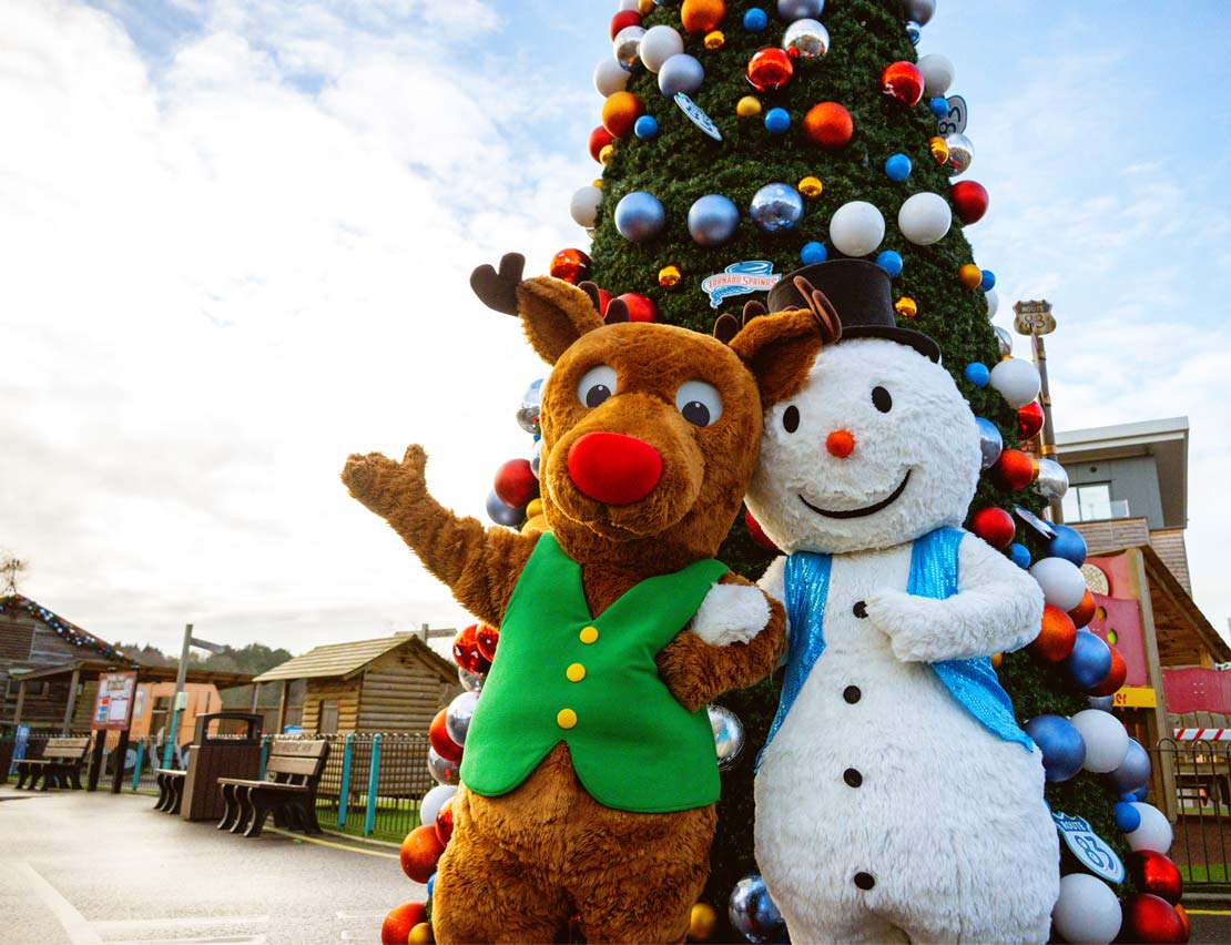 Meet Frosty the Snowman and enjoy a flurry of festive snowflakes (until 3rd Jan).