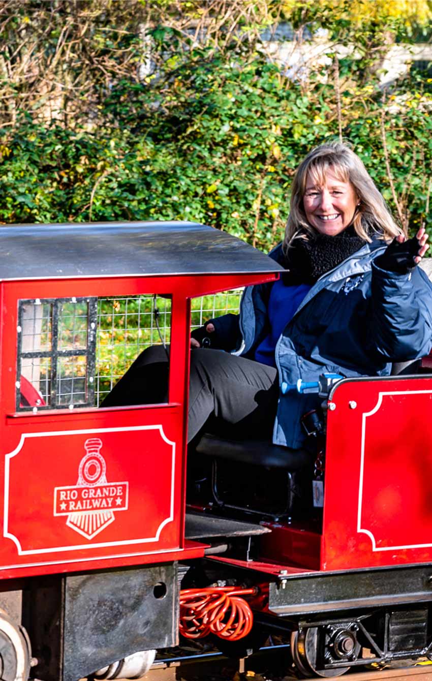 Theme Park Jobs Banner